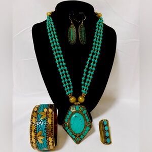 Handmade Himalayan jewelry necklace set